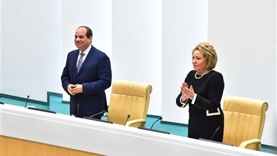 السيسي يغادر موسكو متوجها لمنتجع «سوتشي» للقاء بوتين