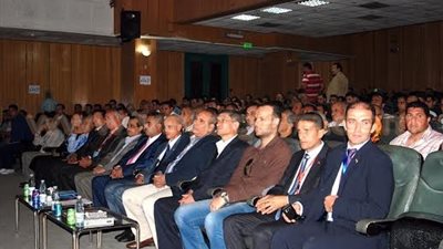 بالصور.. محافظ الشرقية يجري قرعة علنية لدوري مراكز الشباب