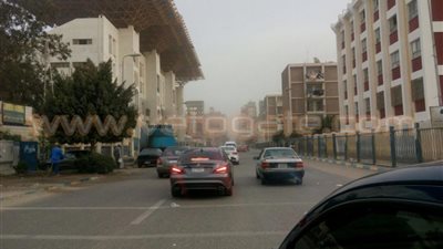 بالصور..عاصفة ترابية تضرب الإسماعيلية