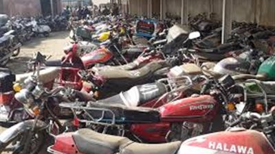 حملة لضبط الدراجات النارية غير المرخصة والمخالفات المرورية بقنا