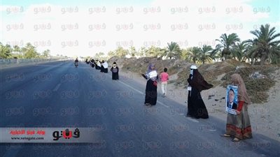 سلسلة بشرية لعناصر الإرهابية بمدينة تلا بالمنوفية