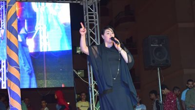 أحمد جوهر وهند عاكف في ختام مهرجان «حكاية نصر» بجامعة سوهاج (صور)