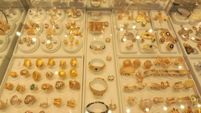 تراجع أسعار الذهب.. وعيار 24 يسجل 283 جنيهًا