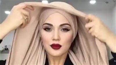لفات حجاب في أقل من دقيقة للعمل والمدرسة (فيديو)