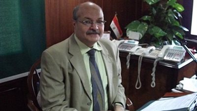 عامل يطعن زوجته السابقة بالسكين عقابا لإشهار إسلامها