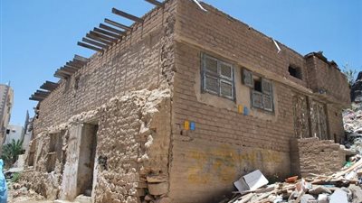 مزاد علنى لطرح «هدم وبيع» مبانى لصالح إحدى البنوك