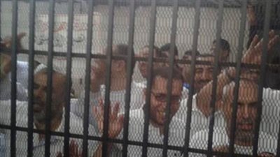 عرض أحراز قضية «اقتحام قسم العرب»