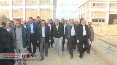 بالصور.. محلب وفوزى يتفقدان 