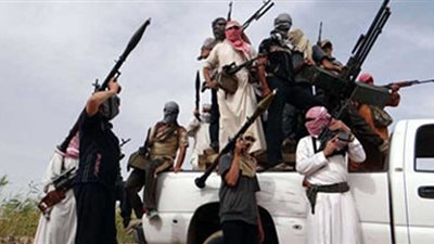 الإرهاب مستمر في ضرب سيناء.. مجهولون يستهدفون مدرعة عسكرية ويفجرون سيارة إسعاف.. استشهاد 26 حتى الآن وإصابة 25 آخرين..20 سيارة إسعاف في موقع الحادث.. ومصدر أمني:سيارة مفخخة يقودها انتحاري سبب الانفجار