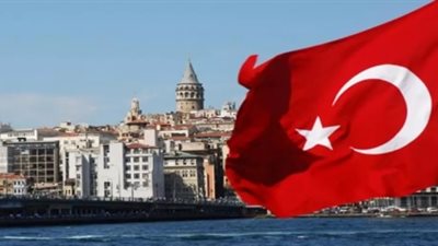 تركيا تبدأ التنقيب في المتوسط وتهدد اليونان بالحرب