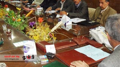 محافظ شمال سيناء يناقش استعدادات الاستفتاء على الدستور