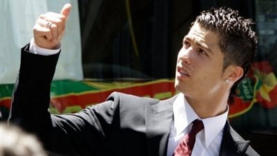 صفقة بين الفيفا وأديداس تحرم رونالدو من جائزة الكرة الذهبية