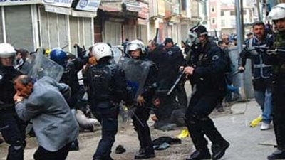 اشتباكات بين الشرطة وأكراد في أسطنبول