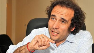 عمرو حمزاوي ينعى شهداء «حادث الشيخ زويد»