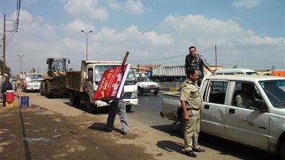 إعادة فتح الطريق الزراعي بالقليوبية بعد قطعه من قبل الأهالي