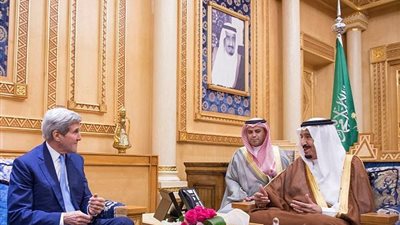 العاهل السعودي يبحث مع جون كيري الأوضاع في فلسطين وسوريا
