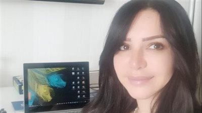 إنجى علاء تغادر إلى ألمانيا للعلاج