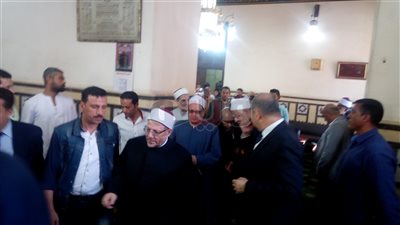 المفتي يؤدي صلاة الجمعة بـ«السيد البدوي»