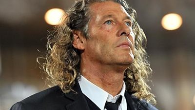 الراحل «ميتسو» الشخصية الأسطورية لـ«الكاف» خلال عام 2013