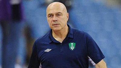 «جروس» يعقد جلسة مع معاونيه قبل مران الزمالك اليوم