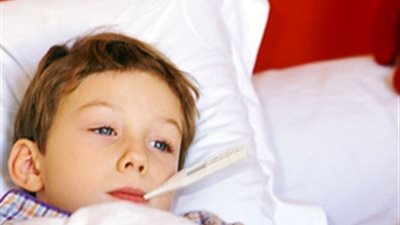 أسباب إصابة طفلك بارتفاع الحرارة وأسرع الطرق لمواجهتها