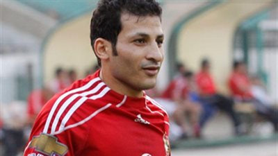 صدام عنيف بين «معوض» و«رمضان صبحي» بمران الأهلي