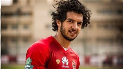 عمرو بركات يفاضل بين سموحة والمقاصة للرحيل عن الأهلي في يناير