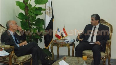 وزير البيئة وسفير فرنسا يبحثان دعم مبادرة أفريقيا للطاقة المتجددة