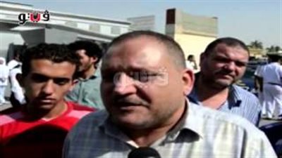 بالفيديو.. لحظات حزينة في مطار ألماظة.. أهالي شهداء العريش يستقبلون جثث ذويهم.. والد شهيد: ربنا ينتقم من الظالمين.. أحد الأهالي: ربنا يغفر لهم ويرحمهم ويصبرنا.. عم شهيد: أبناؤنا فداءً لمصر