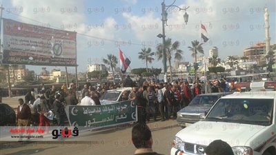 بالصور.. مسيرة مؤيدة للدستور بدمياط
