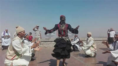 الفنون الشعبية بالوادى الجديد تشارك في احتفال تعامد الشمس بأبو سمبل