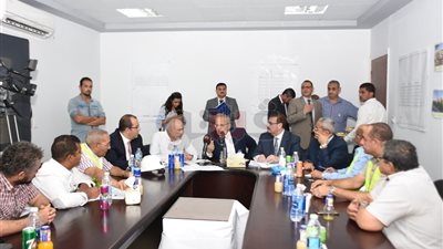 الخشت يتفقد مشروع الجامعة الدولية (صور)