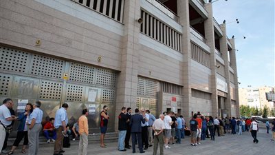 ارتفاع أسعار تذاكر مباراة برشلونة وأتليتكو مدريد للضعف