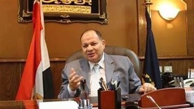 محافظ الفيوم يلتقى مواطنى وشباب سنورس للاستماع لشكواهم