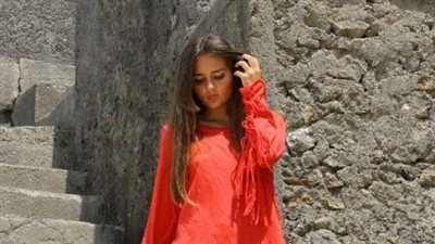 فتاة برازيلية تعرض عذريتها في مزاد علني