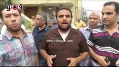 بالفيديو.. اعتصام عمال شركة للعبوات الدوائية بسبب إلغاء إجازتهم