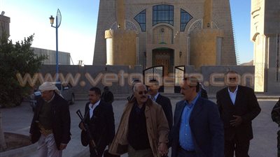 بالصور.. الرئيس اليمني السابق يظهر في مسقط رأسه ويتحدى الاتهامات