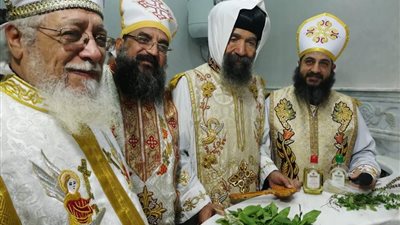 أسقف حلوان يرسم 50 شماسا في عذراء المعصرة