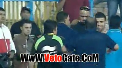 بالفيديو.. طرد حسام حسن بمباراة المصرى والمقاصة