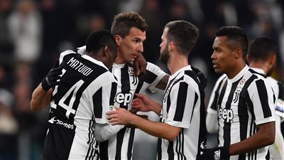 يوفنتوس يتقدم بهدف على جنوى 0/1 بالشوط الأول (فيديو)