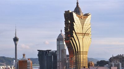 مصرع مسئول صيني سقط من أعلى مبنى