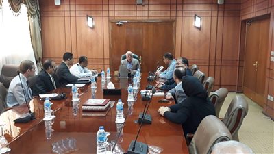 محافظ بورسعيد يلتقي وفدا من مركز معلومات مجلس الوزراء (صور)