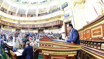 رئيس الوزراء أمام البرلمان لإقرار إعلان الطوارئ لمدة 3 أشهر.. ويؤكد: مكافحة الإرهاب لن تؤتي ثمارها إلا بالتنمية الشاملة.. مدبولي: نتعهد بعدم استخدام التدابير الاستثنائية في تقييد الحريات