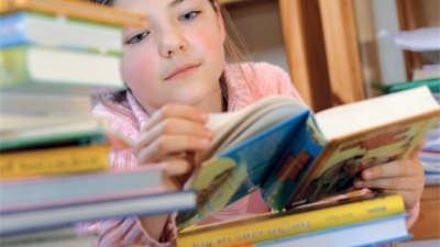 التفوق فى الرياضيات والقراءة طريق طفلك لوظيفة واعدة