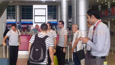 بالصور.. بعثة الزمالك تصل مطار القاهرة بعد مباراة أسوان