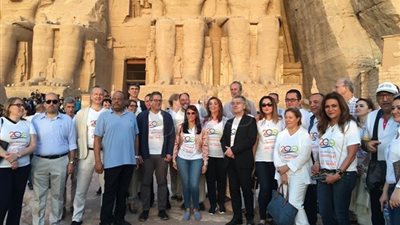 وزير الآثار يصطحب ضيوفه بحفل تعامد الشمس بجولة أثرية بأبو سمبل (صور)