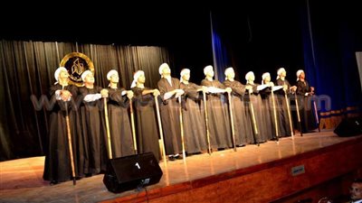 بالفيديو.. «أسيوط» الأولى على مستوى الجمهورية في الفنون الشعبية.. مصطفى أمين: للتحطيب أصول وقواعد فنية تؤدى على أنغام الموسيقى.. مجدى محمد: الكفافة الأسيوطية رقصة تنتشر في مناطق العرب