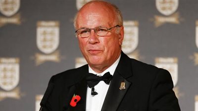 ديك: أتمنى وجود منافس قوي أمام 