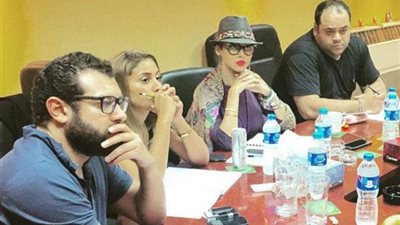 مسلسل «ترابيزة» يعيد دينا الشربيني للتمثيل