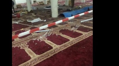 بالفيديو والصور.. «ليلة بكت فيها نجران».. انتحاري يفجر نفسه داخل مسجد للشيعة الإسماعيلية.. «مسن» ينقذ المصلين من فاجعة أكبر.. الشرطة السعودية تحقق في الحادث.. وتنظيم «داعش